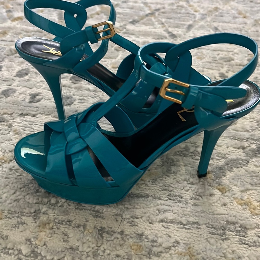 Saint Laurent leather platform sandals